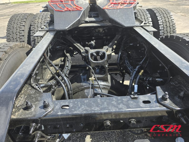 Center rear frame for this 2025 Kenworth W900B (Stock number: TR208424)