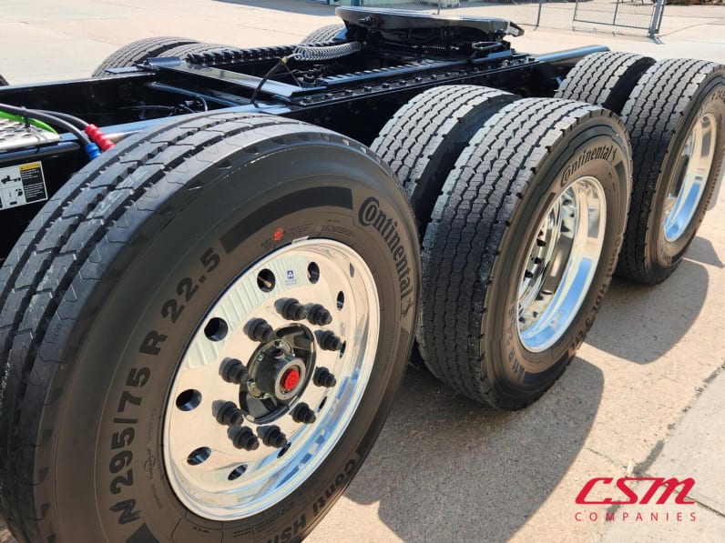 Driver side rear frame and tire tread for this 2026 Kenworth W900L (Stock number: TR216633)