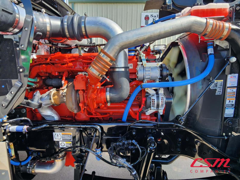 Passenger side engine for this 2026 Kenworth W900L (Stock number: TR216633)