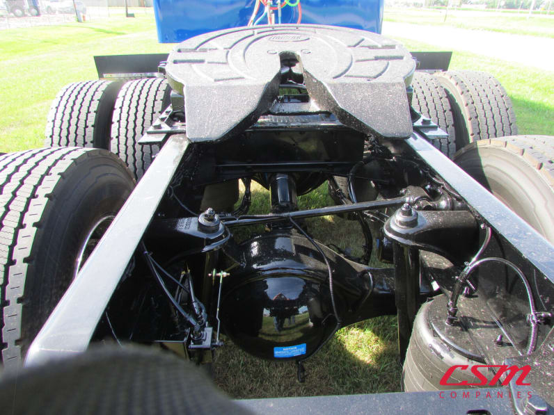 Center rear frame for this 2026 Kenworth W900L (Stock number: TR218306)