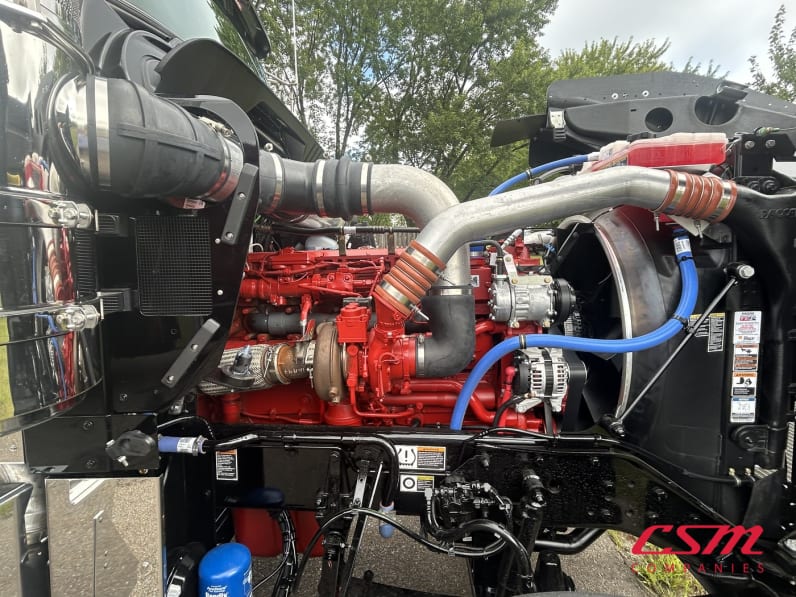 Passenger side engine for this 2026 Kenworth W900L (Stock number: TR218357)