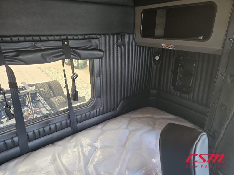Interior driver side sleeper for this 2026 Kenworth W900L (Stock number: TR218358)