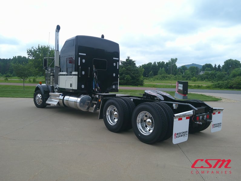 Exterior rear driver side for this 2026 Kenworth W900L (Stock number: TR218362)