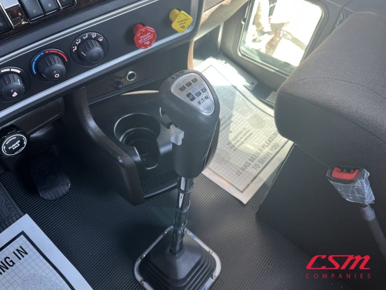 TR224699-2026-Kenworth-W900L