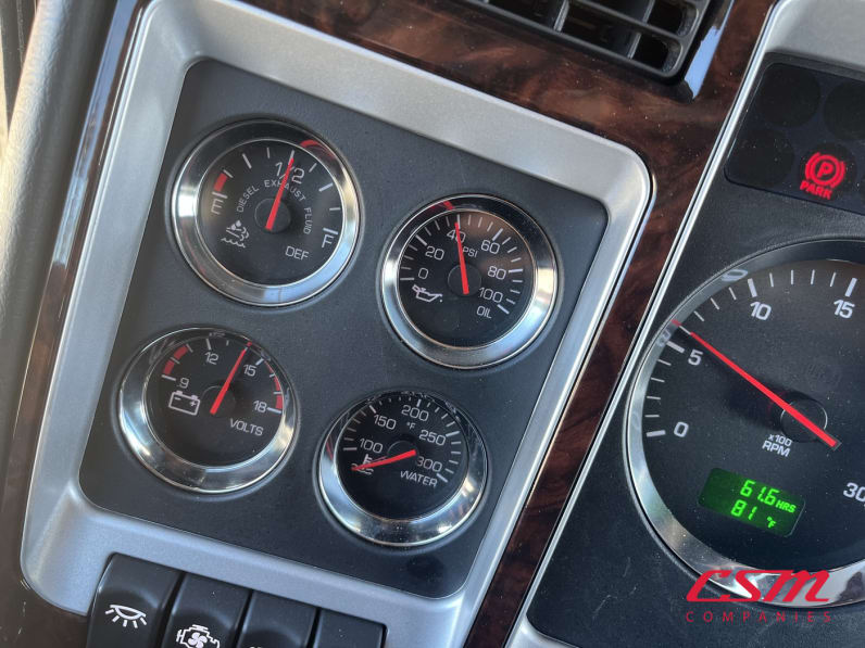 Interior cockpit for this 2026 Kenworth W900L (Stock number: TR224699)