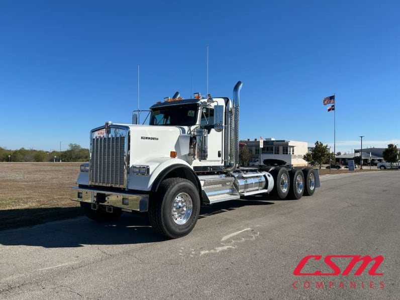 Exterior front drivers side for this 2026 Kenworth W900B (Stock number: TR225824)