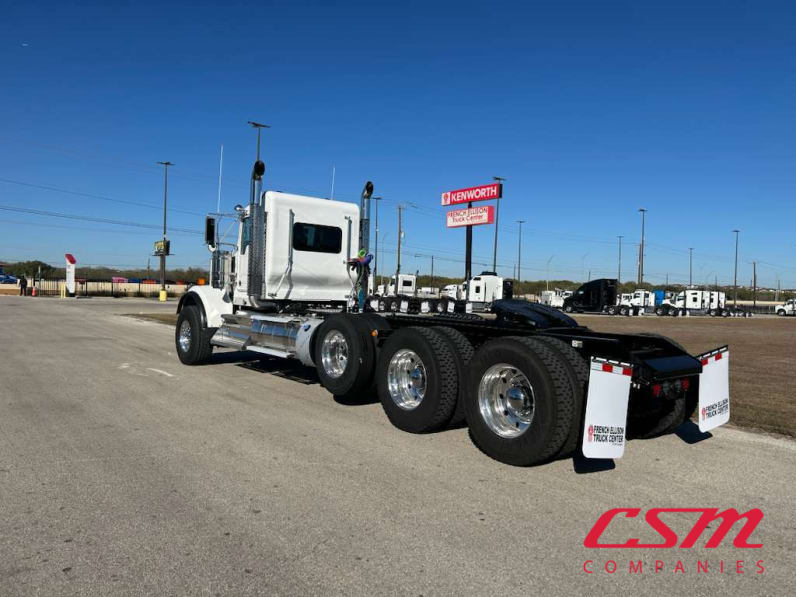 Exterior rear driver side for this 2026 Kenworth W900B (Stock number: TR225824)