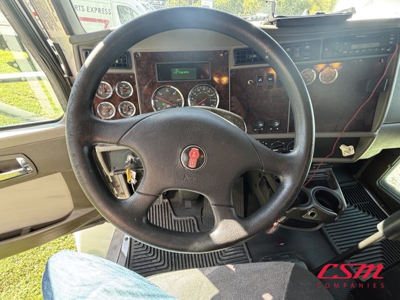 Interior steering wheel for this 2012 Kenworth T270 (Stock number: UCM324438)