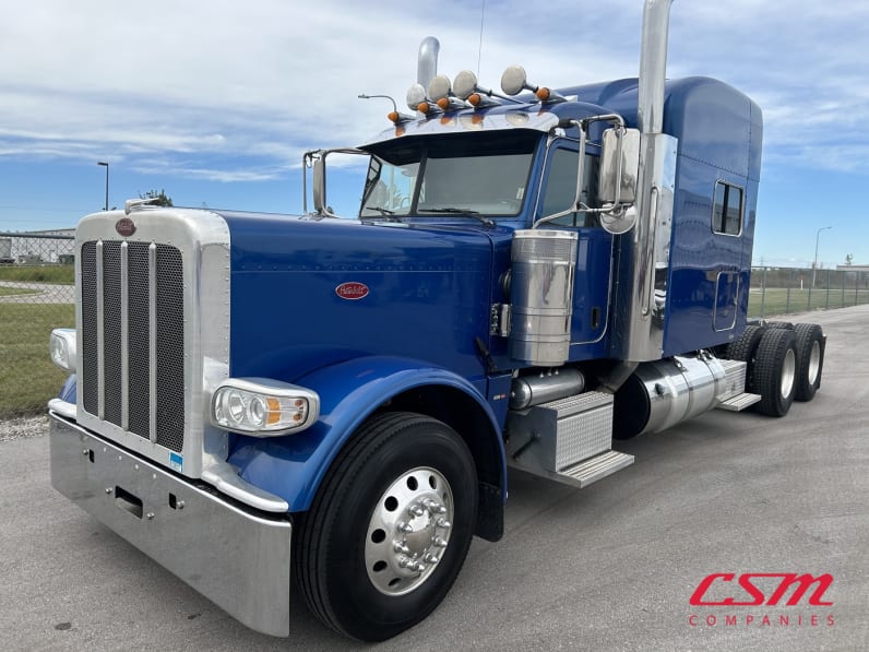 Exterior front drivers side for this 2020 Peterbilt 389 (Stock number: ULD677568)