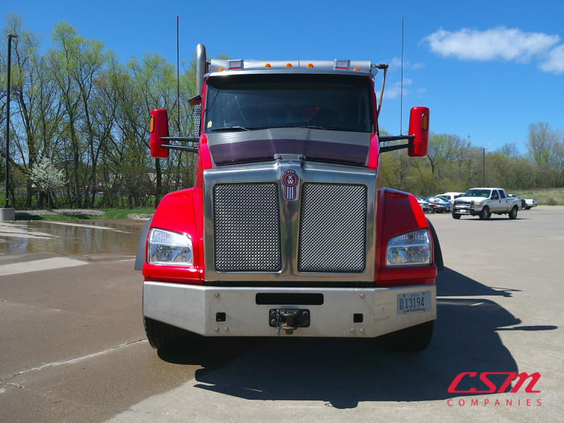 Exterior full front view for this 2020 Kenworth T880 (Stock number: ULJ385819)