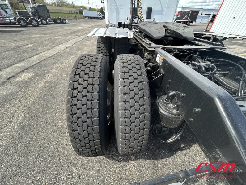 Driver side rear frame and tire tread for this 2020 Kenworth T880 (Stock number: ULJ399109)