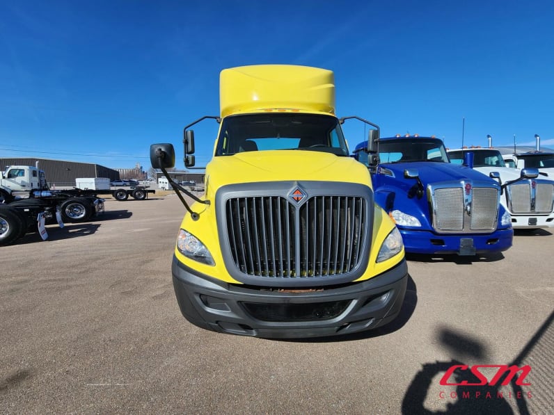 Exterior full front view for this 2020 International RH Series (Stock number: ULN089764)Weeee