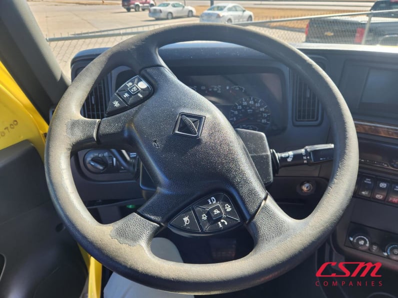 Interior steering wheel for this 2020 International RH Series (Stock number: ULN089764)Weeee