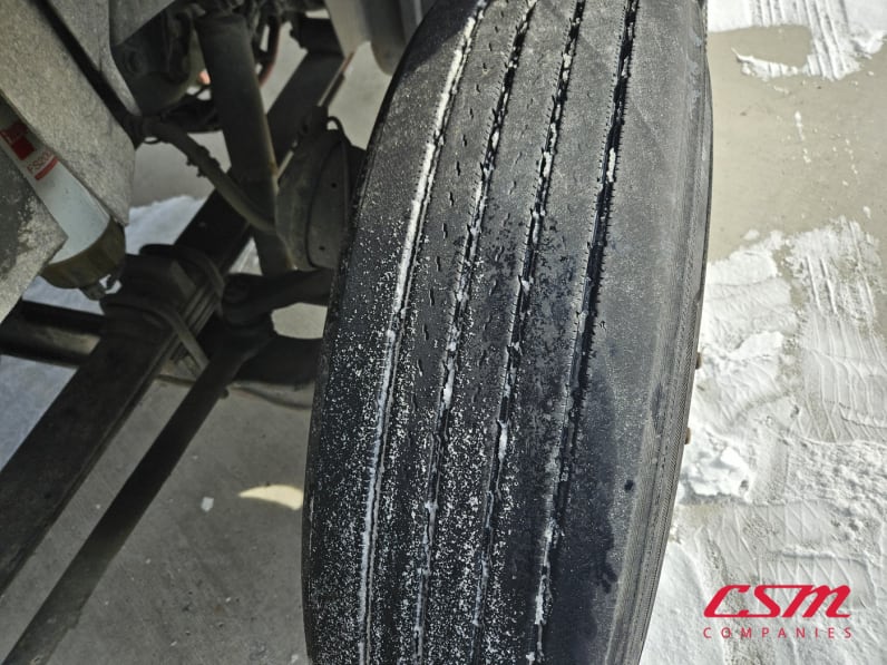 Driver side front tire tread for this 2020 International RH Series (Stock number: ULN089783)