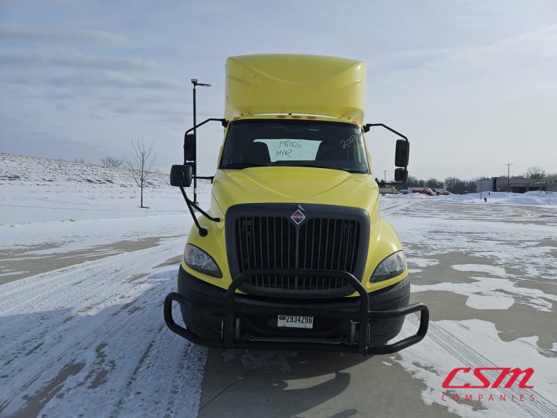 Exterior full front view for this 2020 International RH Series (Stock number: ULN089783)