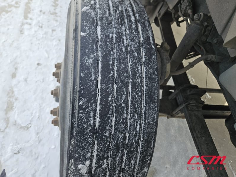 Passenger side front tire tread for this 2020 International RH Series (Stock number: ULN089783)