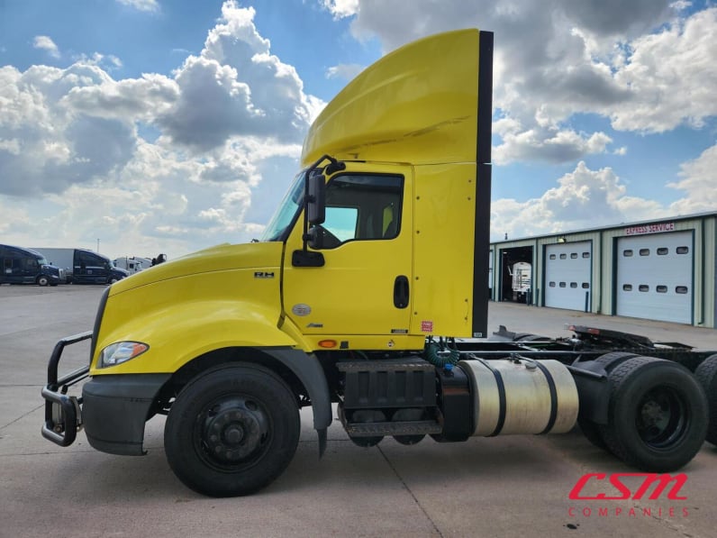 Exterior full driver side for this 2020 International RH Series (Stock number: ULN089800)Weeee