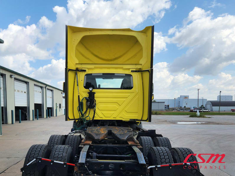 Exterior full rear view for this 2020 International RH Series (Stock number: ULN089800)Weeee