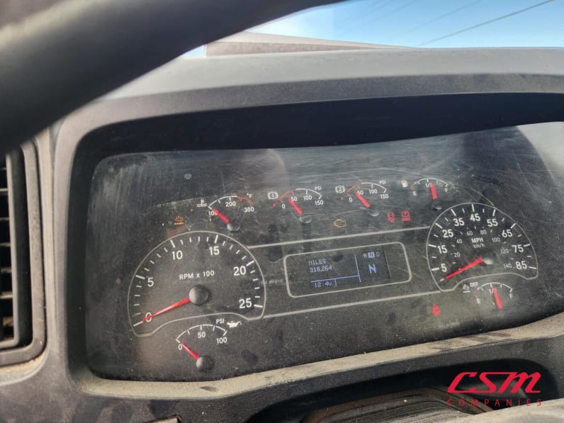 Mileage for this 2020 International RH Series (Stock number: ULN089800)Weeee