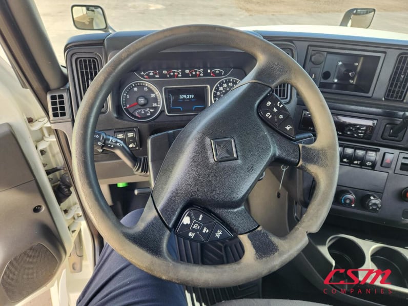 Interior steering wheel for this 2020 International RH Series (Stock number: ULN089800)Weeee