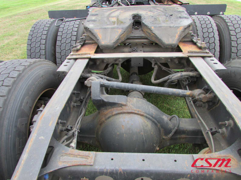 Center rear frame for this 2020 International RH Series (Stock number: ULN844768)