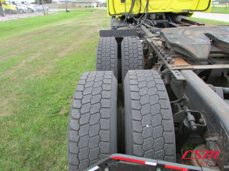 Driver side rear frame and tire tread for this 2020 International RH Series (Stock number: ULN844768)