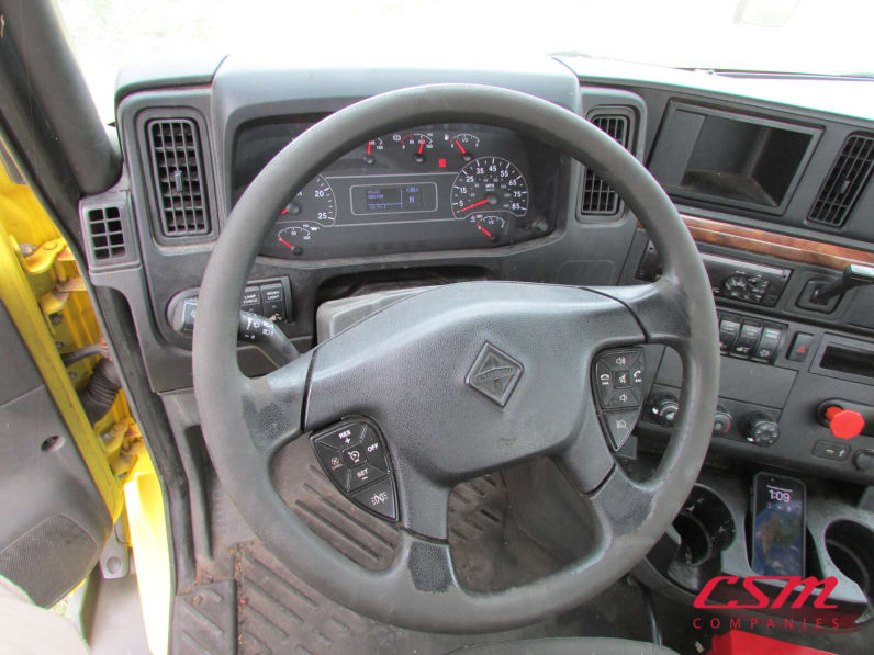 Interior steering wheel for this 2020 International RH Series (Stock number: ULN844768)