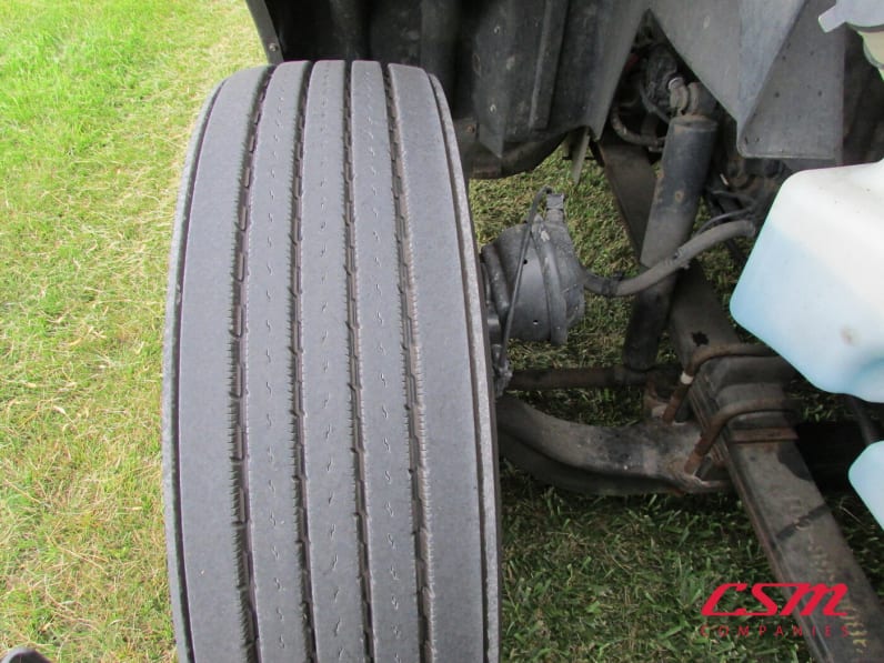 Passenger side front tire tread for this 2020 International RH Series (Stock number: ULN844768)