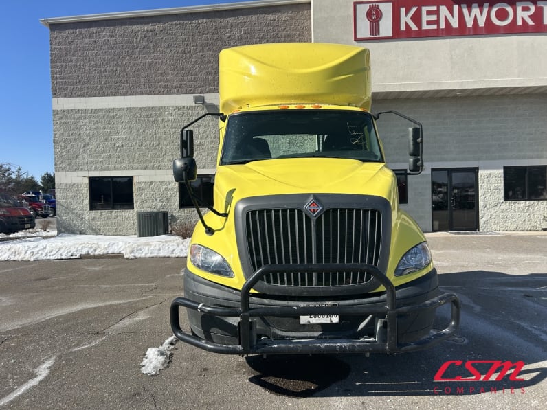 Exterior full front view for this 2020 International RH Series (Stock number: ULN844834)Weeee