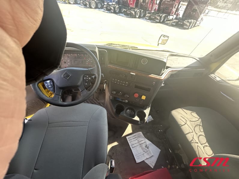 Interior cockpit for this 2020 International RH Series (Stock number: ULN844834)Weeee