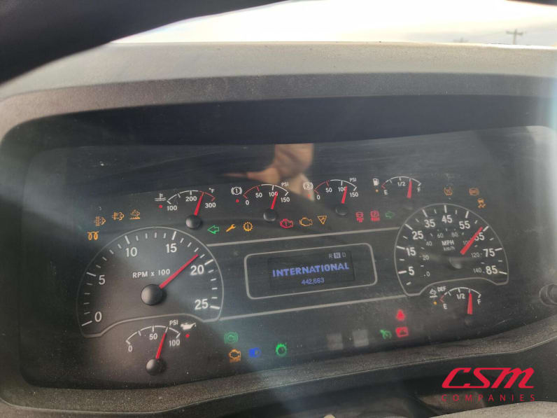 Mileage for this 2020 International RH Series (Stock number: ULN844902)Weeee