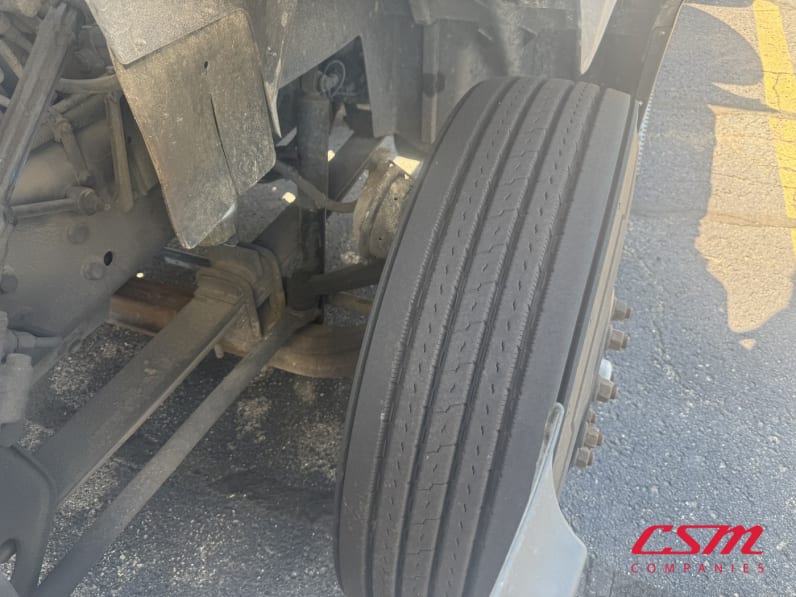 Driver side front tire tread for this 2020 International RH Series (Stock number: ULN844994)