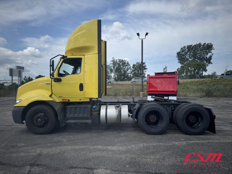 Exterior full driver side for this 2020 International RH Series (Stock number: ULN844994)