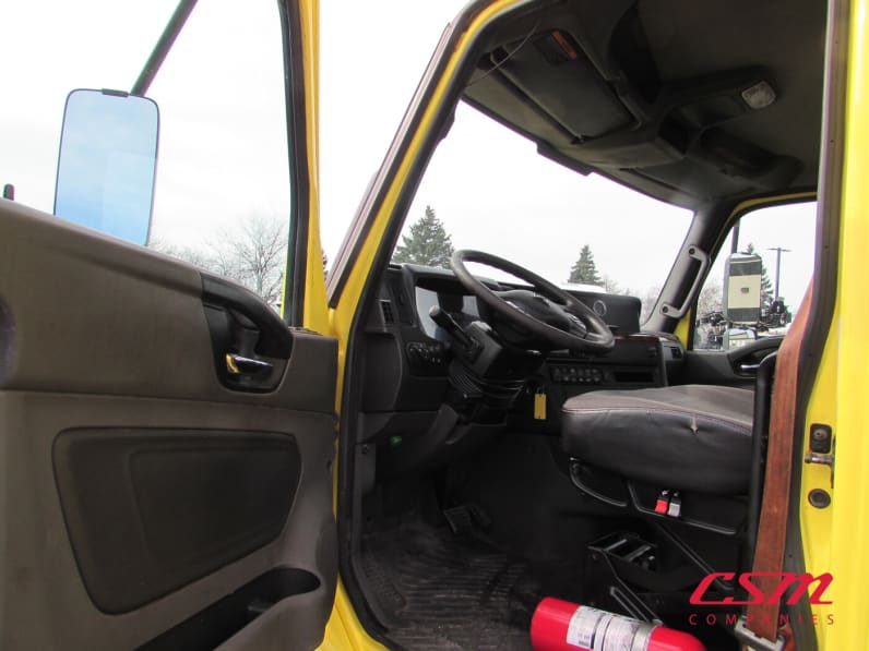 Drivers side door open for this 2020 International RH Series (Stock number: ULN845165)Weeee