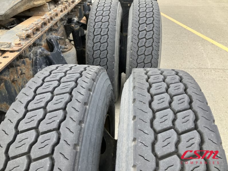 Passenger side rear frame and tire tread for this 2020 International RH Series (Stock number: ULN845193)Weeee
