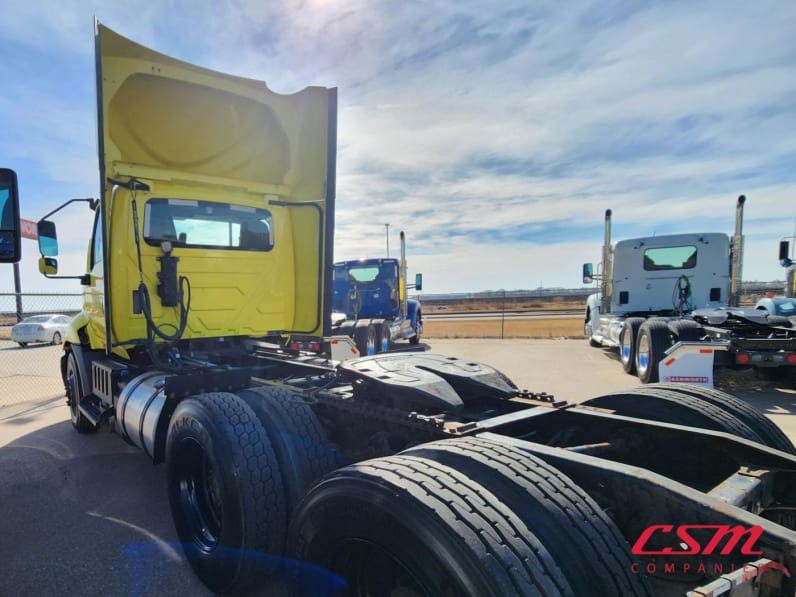 Exterior rear driver side for this 2020 International RH Series (Stock number: ULN845230)Weeee