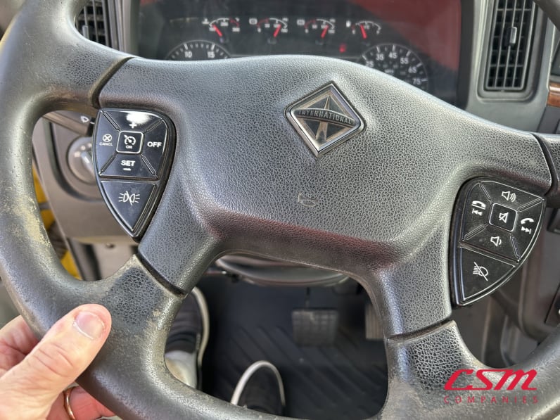 Interior cockpit for this 2020 International RH Series (Stock number: ULN845426)