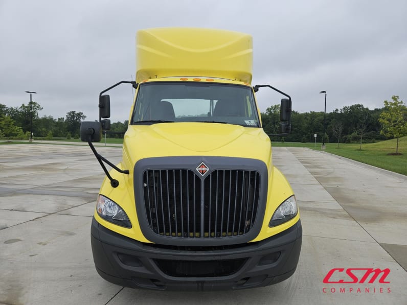 Exterior full front view for this 2020 International RH Series (Stock number: ULN845473)