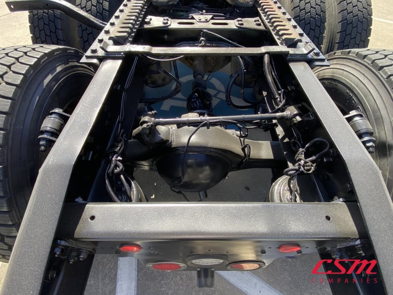 Center rear frame for this 2021 Freightliner 122SD SFA (Stock number: UMDMY4366)Weeee