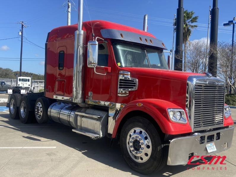 Exterior front passenger side for this 2021 Freightliner 122SD SFA (Stock number: UMDMY4366)Weeee