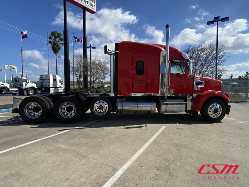 Exterior full passenger side for this 2021 Freightliner 122SD SFA (Stock number: UMDMY4366)Weeee