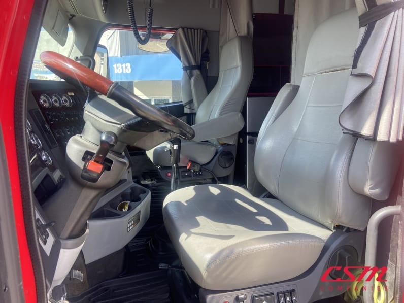 Interior seats for this 2021 Freightliner 122SD SFA (Stock number: UMDMY4366)Weeee