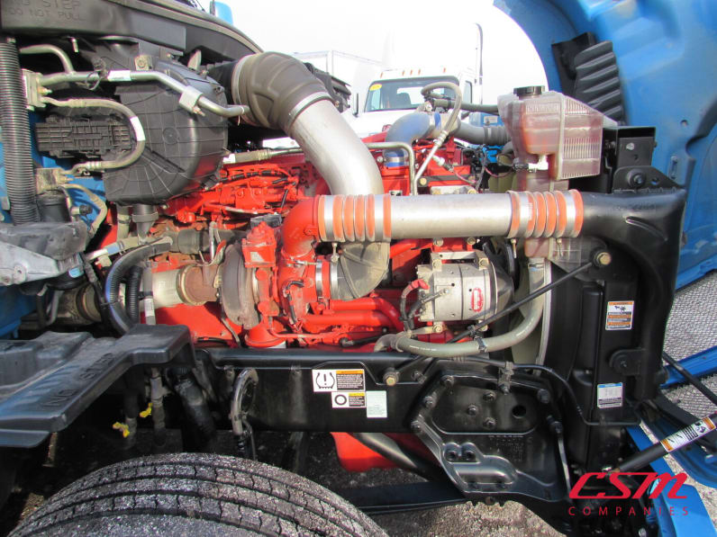 Passenger side engine for this 2021 Kenworth T680 (Stock number: UMJ434771A)
