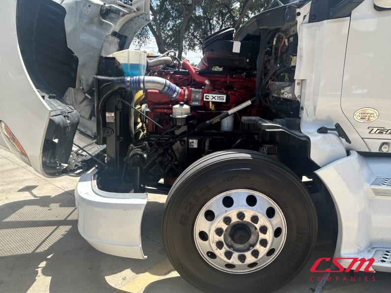 Drivers side engine for this 2021 Kenworth T680 (Stock number: UMJ434850A)Weeee