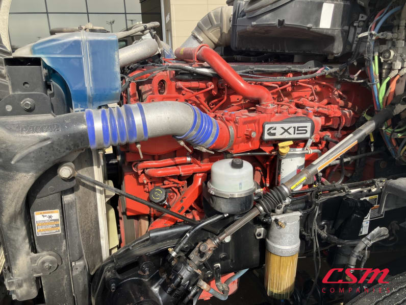 Drivers side engine for this 2021 Kenworth T680 (Stock number: UMJ459259A)Weeee