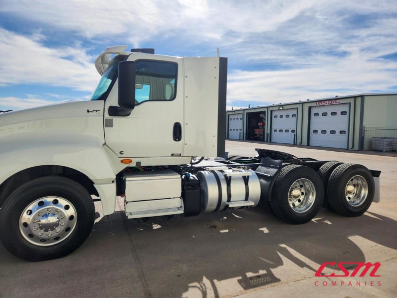 Exterior full driver side for this 2021 International LT Series (Stock number: UMN145454)Weeee