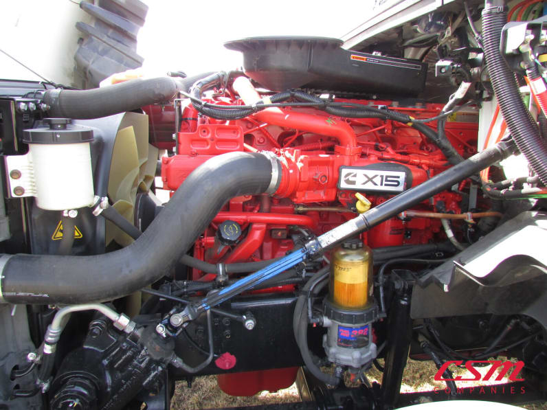 Drivers side engine for this 2021 International LT Series (Stock number: UMN145457)Weeee