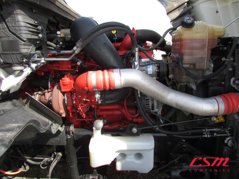 Passenger side engine for this 2021 International LT Series (Stock number: UMN145457)Weeee