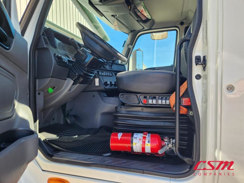 Drivers side door open for this 2021 International LT Series (Stock number: UMN145459)Weeee