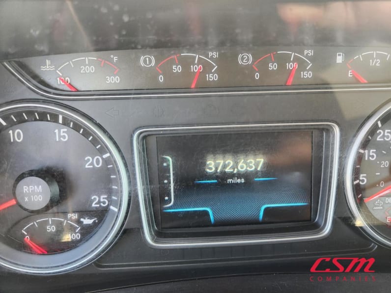 Mileage for this 2021 International LT Series (Stock number: UMN145459)Weeee